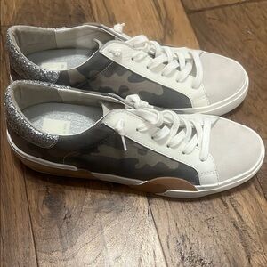 Dolce Vita like new Camouflage and Glitter Sneakers